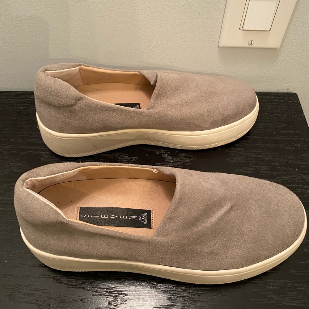 Steven by Steve Madden Gray platform slip ons - Picture 5 of 8